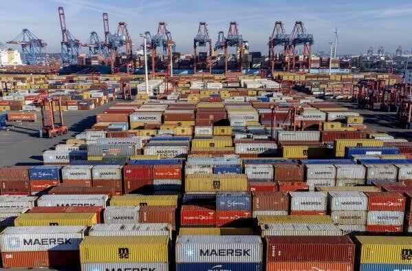 World Trade Volumes Show Stronger Momentum as Global Commerce Gains Pace
